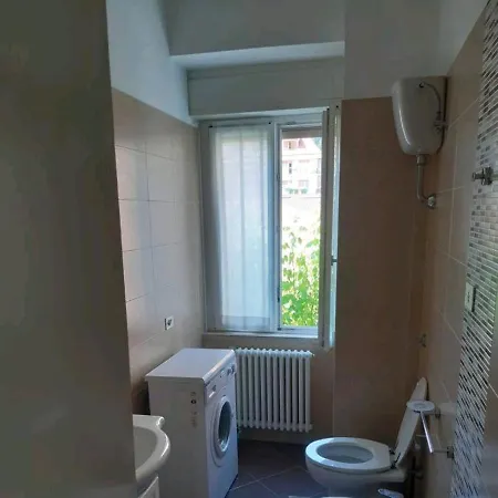 Apartament A Due Passi Dal Mare. Falconara Marittima